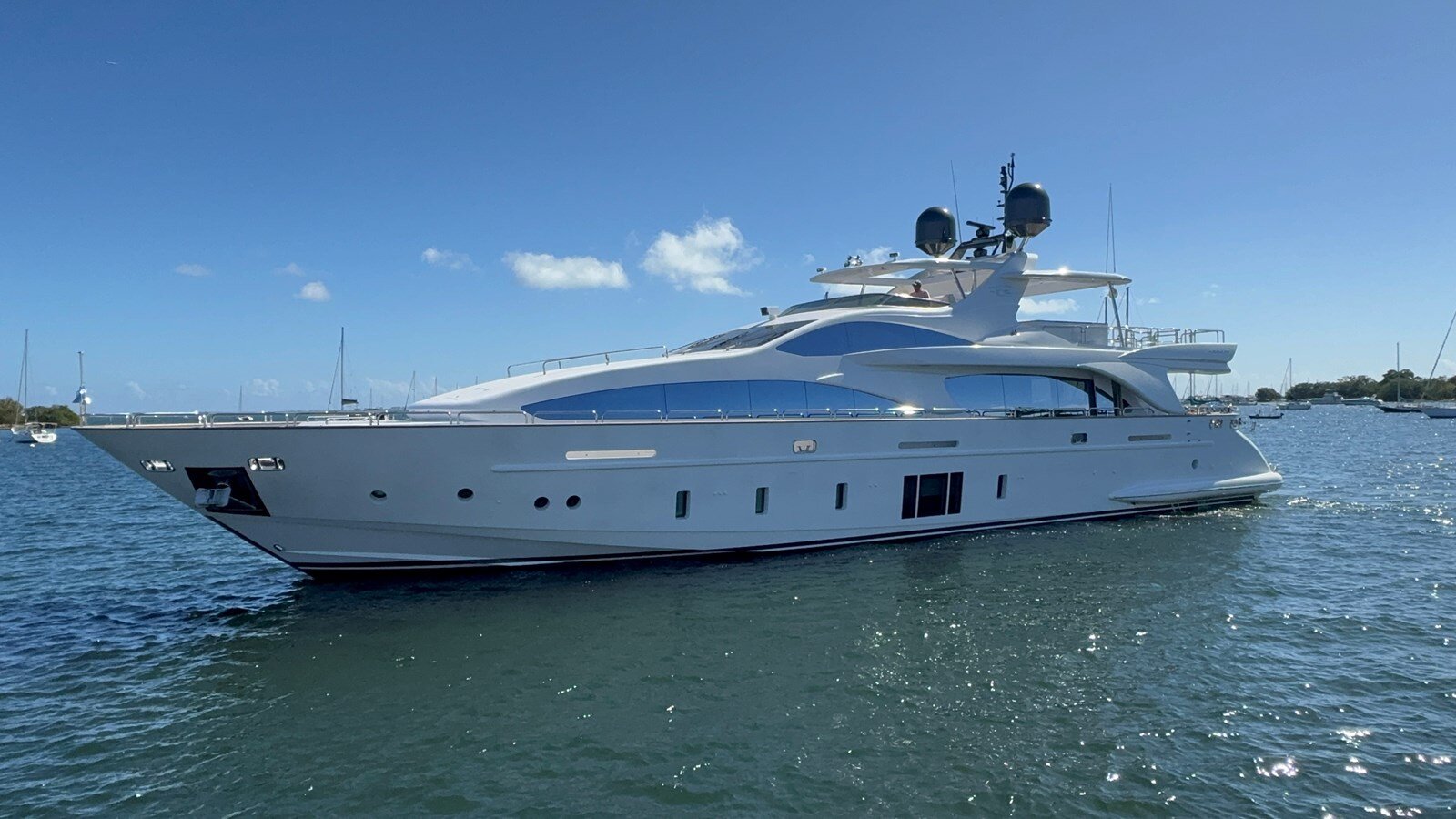 2012-azimut-yachts-105-5a034b