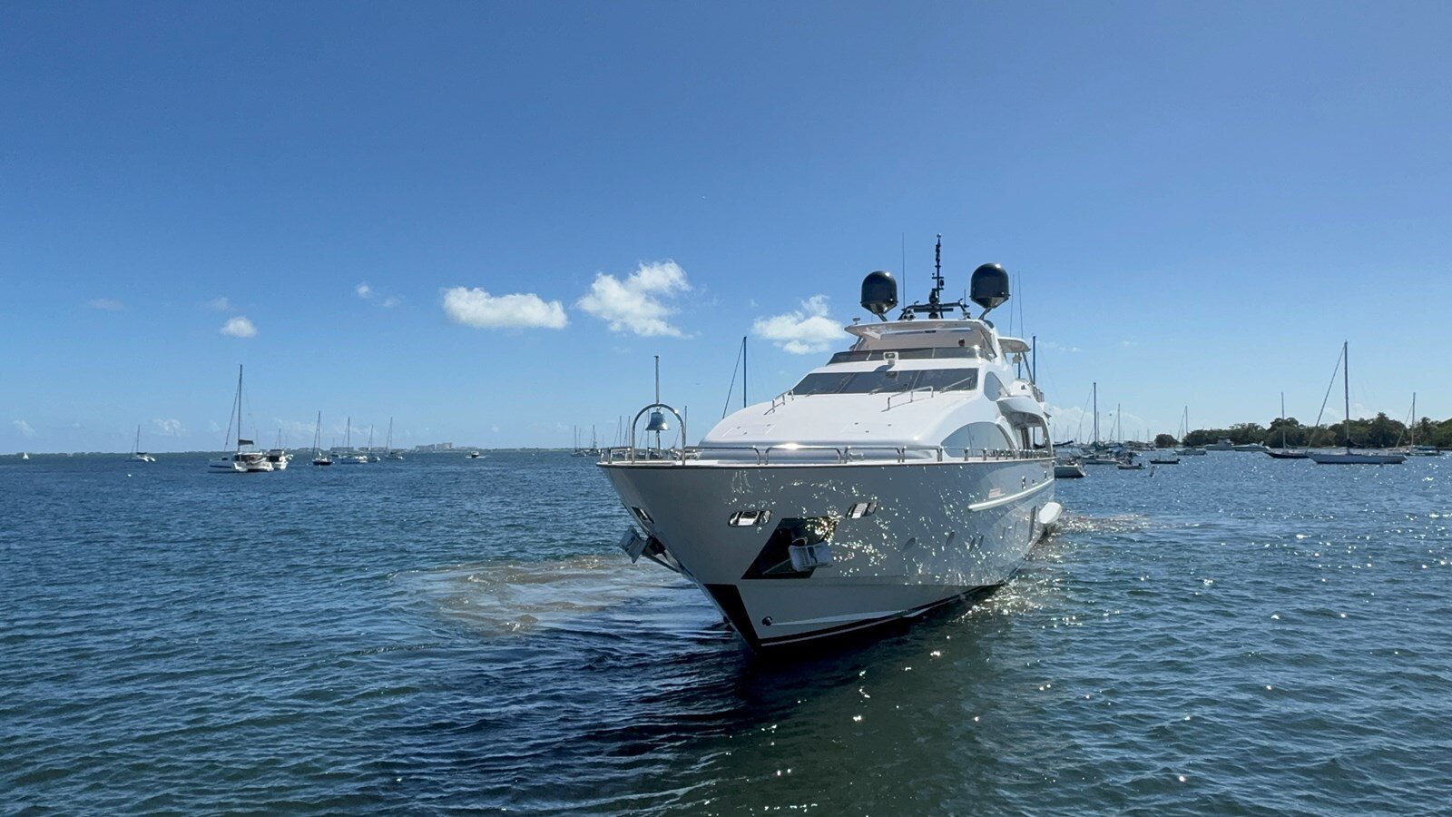 2012-azimut-yachts-105-5a034b