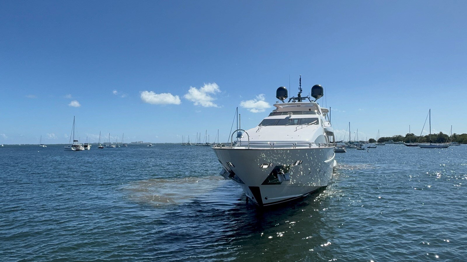 2012-azimut-yachts-105-5a034b