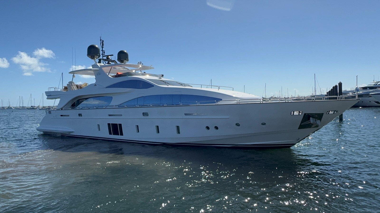 2012-azimut-yachts-105-5a034b