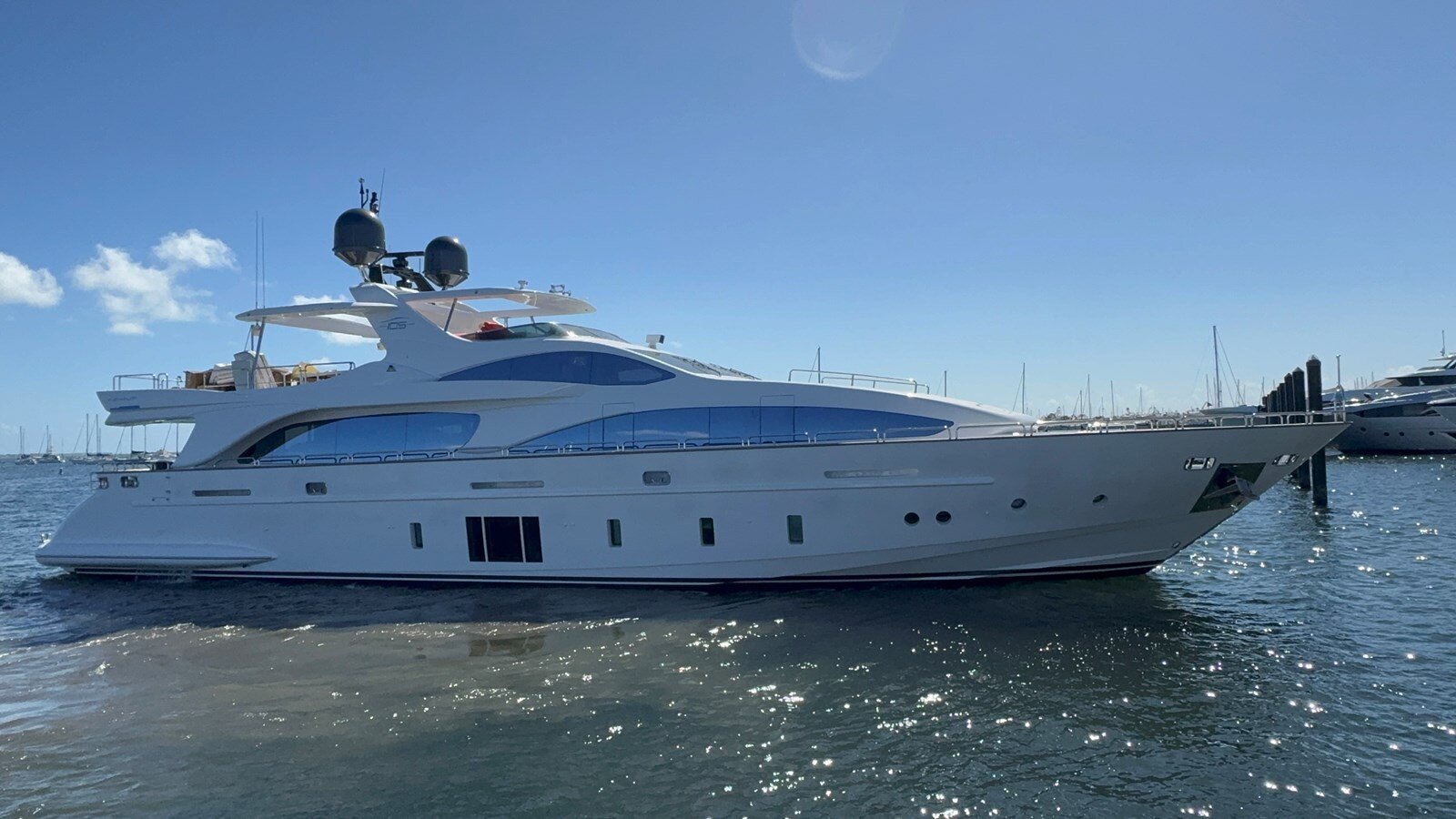 2012-azimut-yachts-105-5a034b