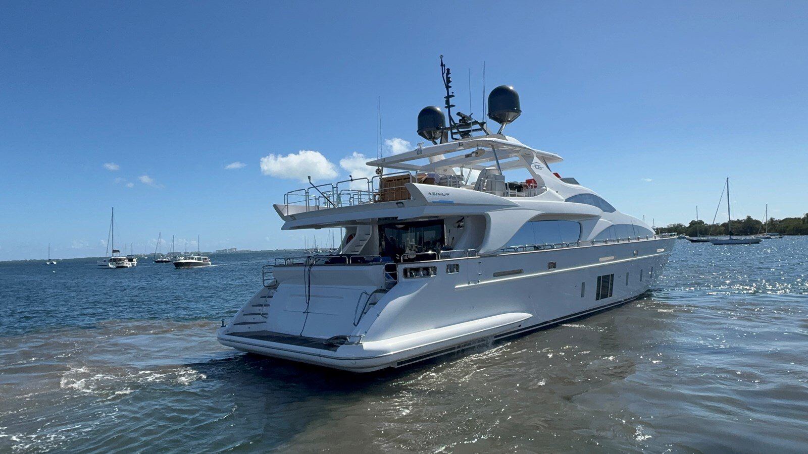 2012-azimut-yachts-105-5a034b