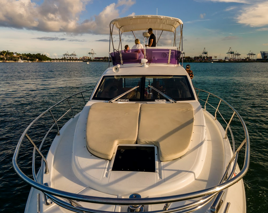 2012 AZIMUT YACHTS 42'