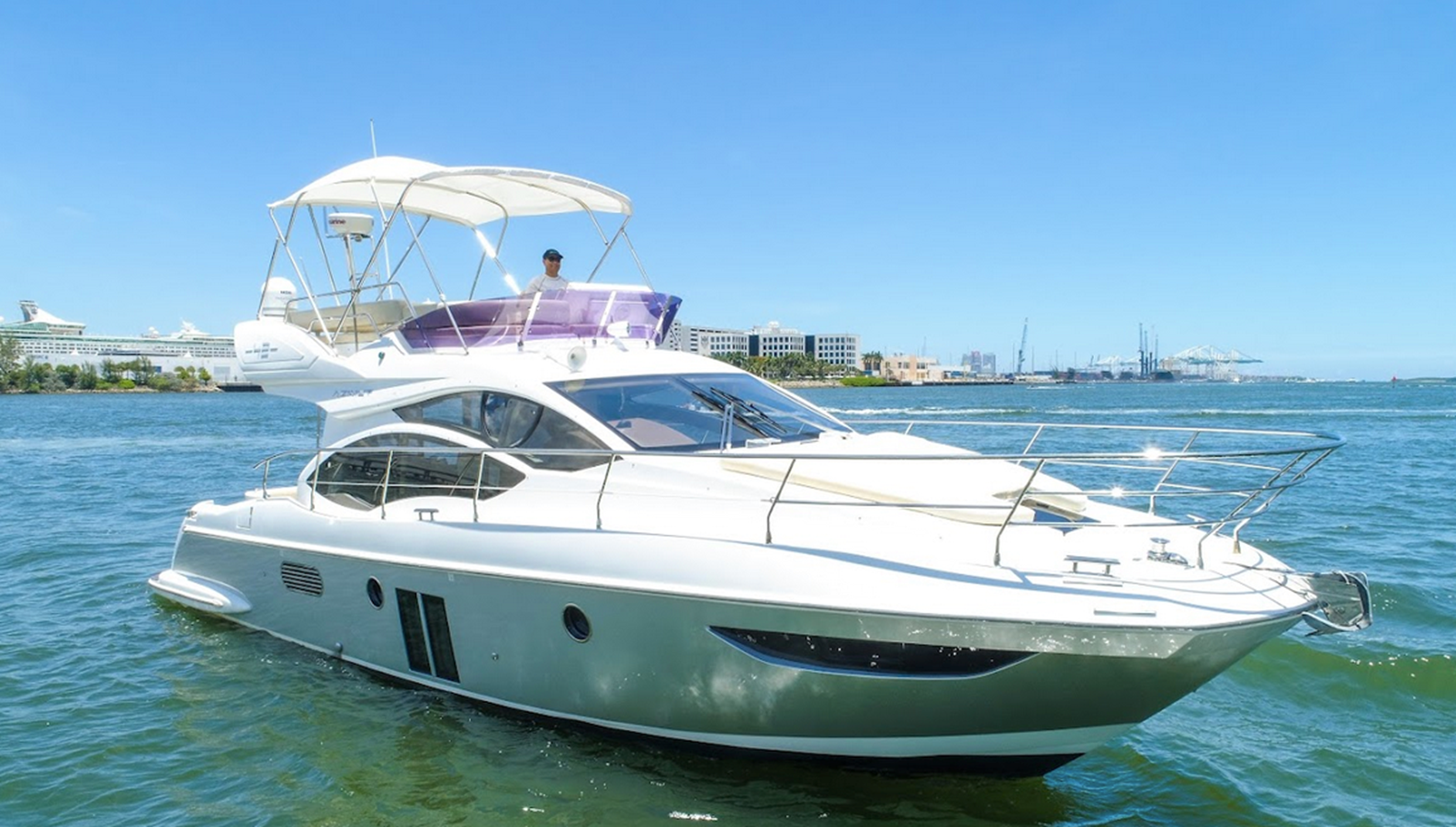 2012 AZIMUT YACHTS 42'