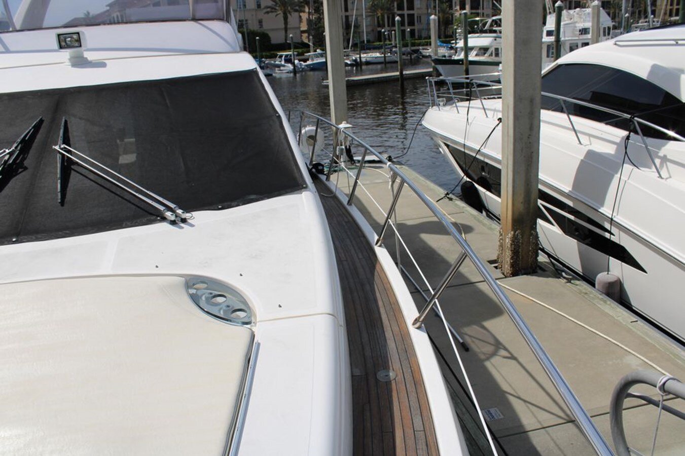 2012-azimut-yachts-53-f07cb2