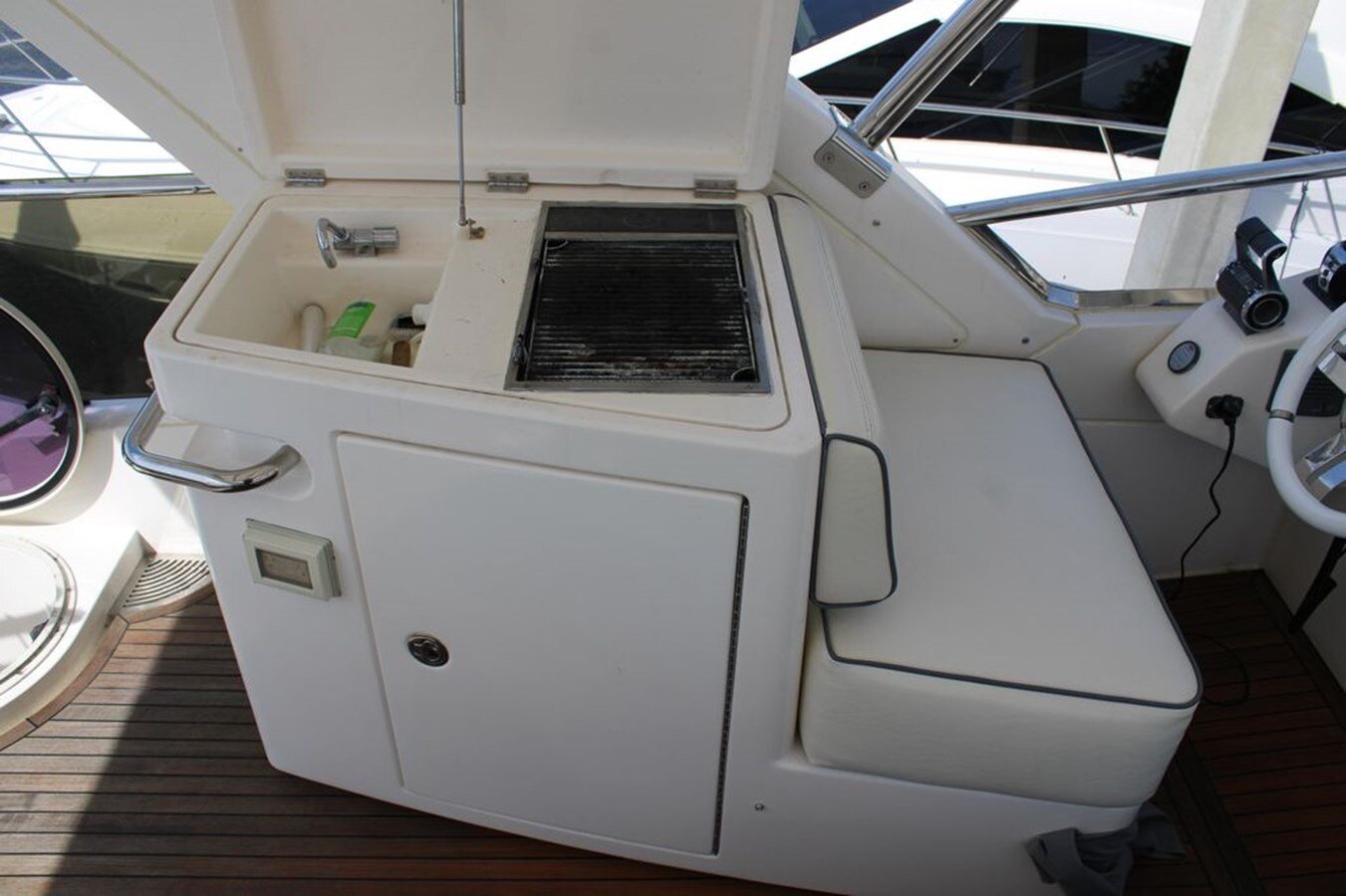 2012-azimut-yachts-53-f07cb2