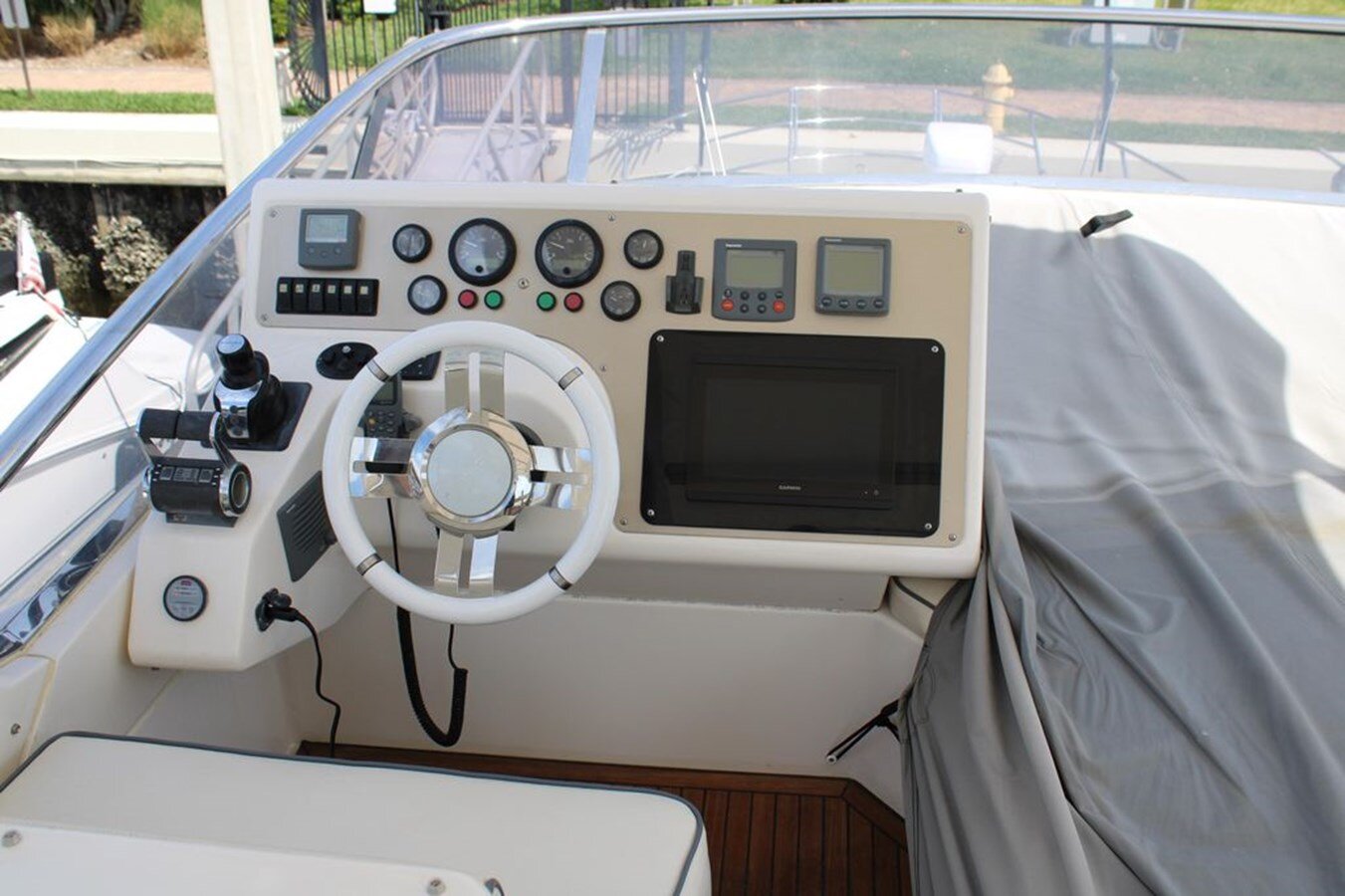 2012-azimut-yachts-53-f07cb2