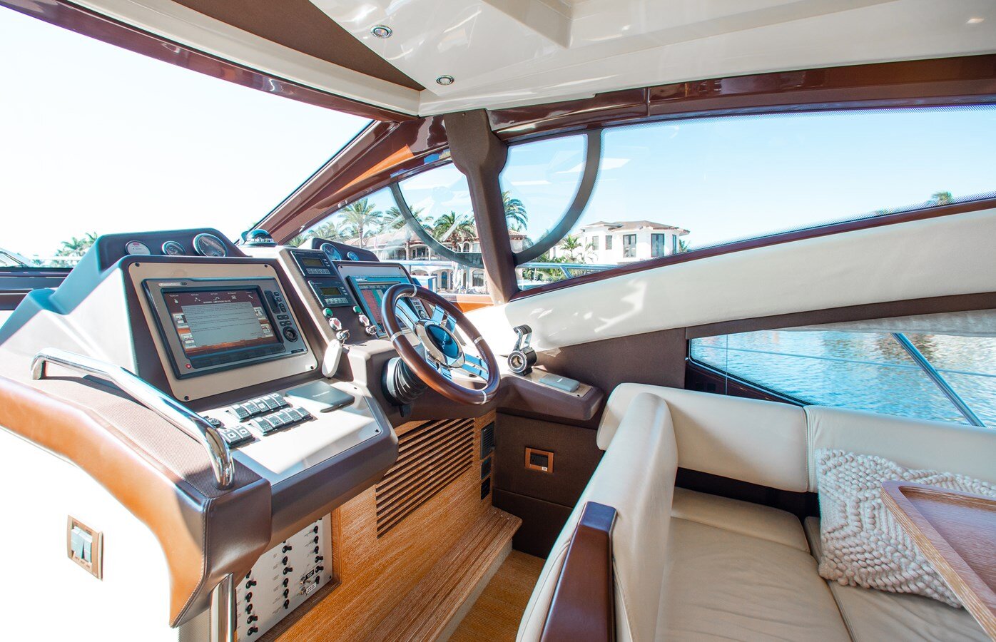 2012-azimut-yachts-54-9-2c3424