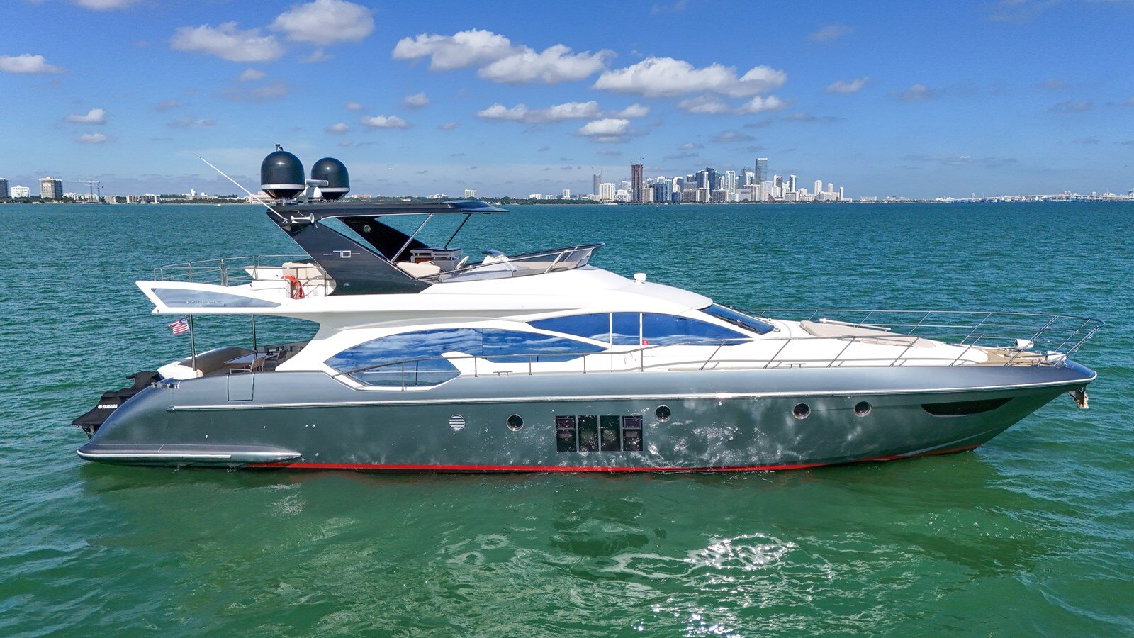 2012-azimut-yachts-71-d033ee