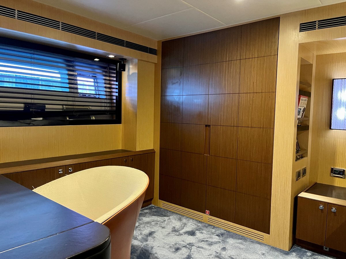 2012-azimut-yachts-74-5-faf042