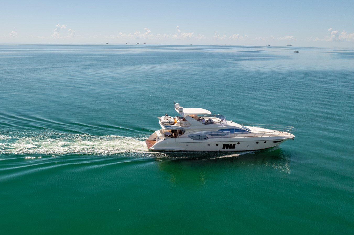 2012-azimut-yachts-7570-d40a0b