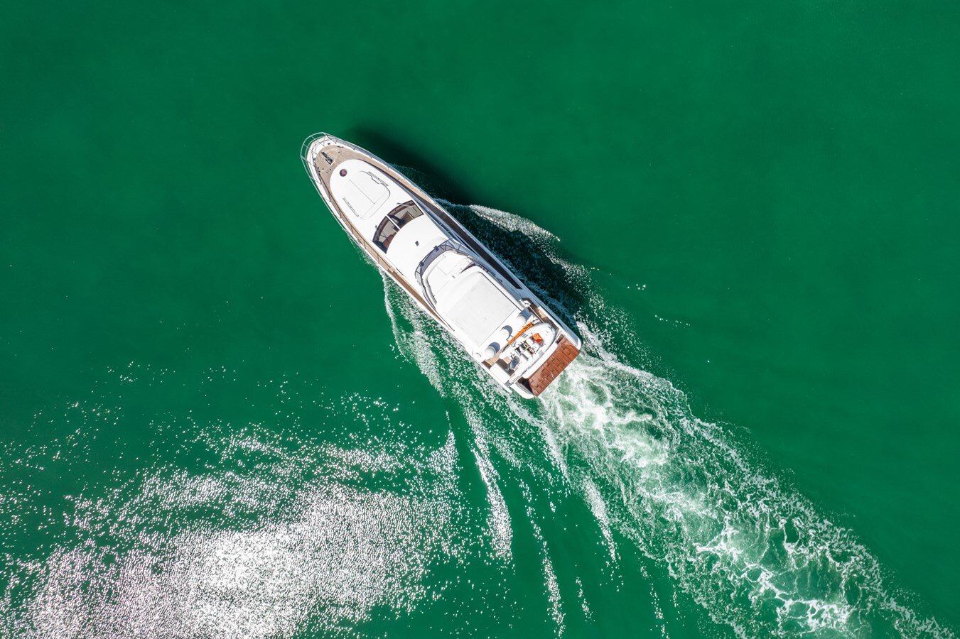 2012-azimut-yachts-7570-d40a0b