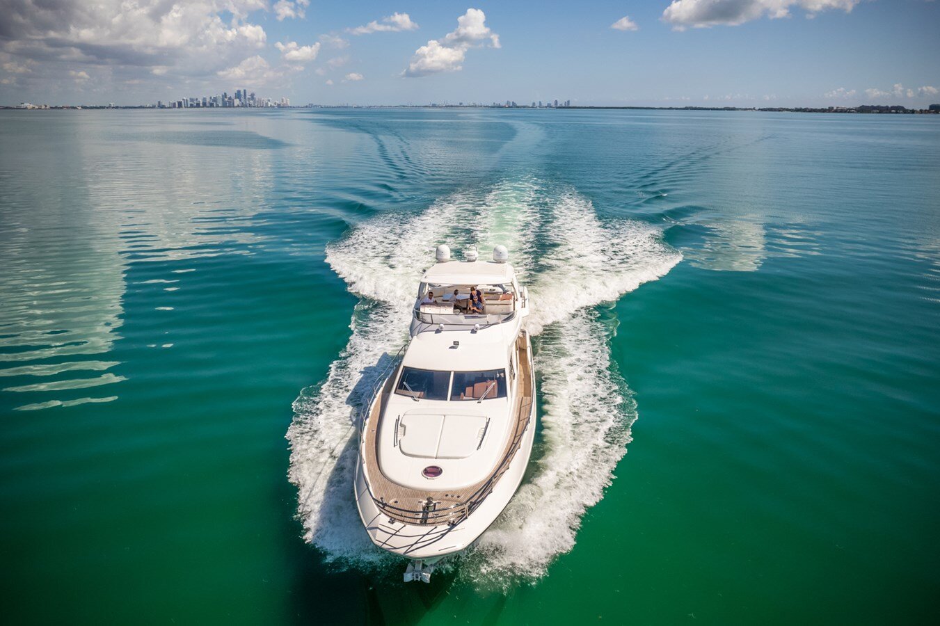 2012-azimut-yachts-7570-d40a0b