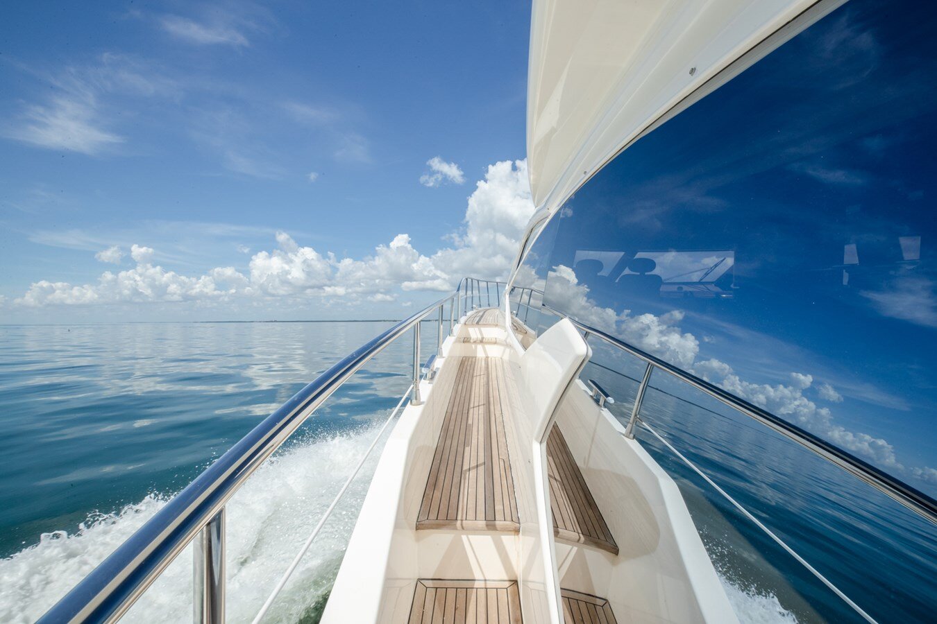 2012-azimut-yachts-7570-d40a0b