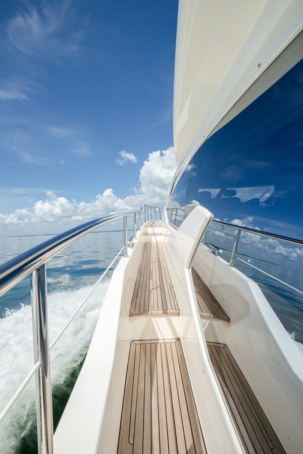 2012-azimut-yachts-7570-d40a0b