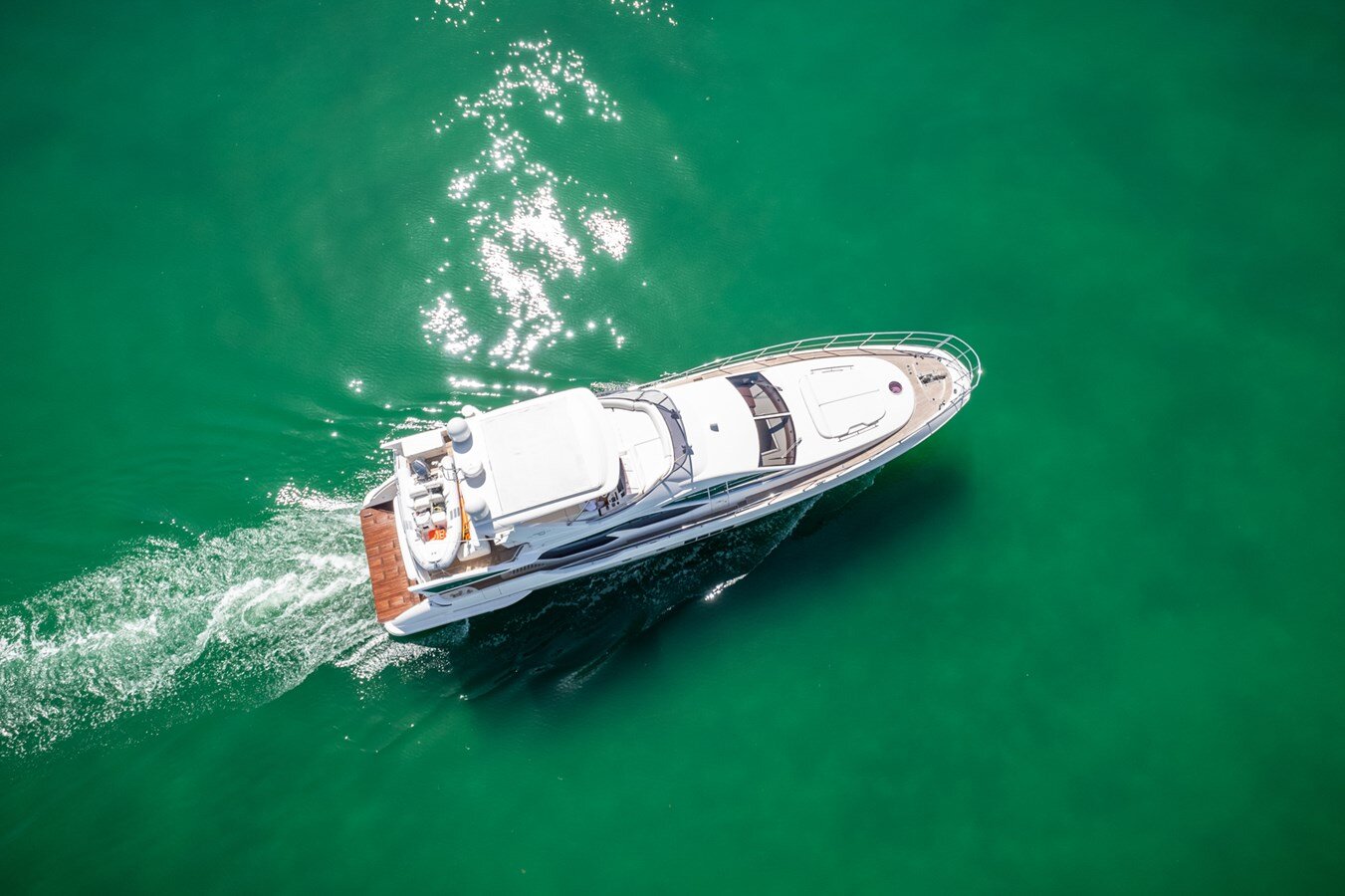 2012-azimut-yachts-7570-d40a0b