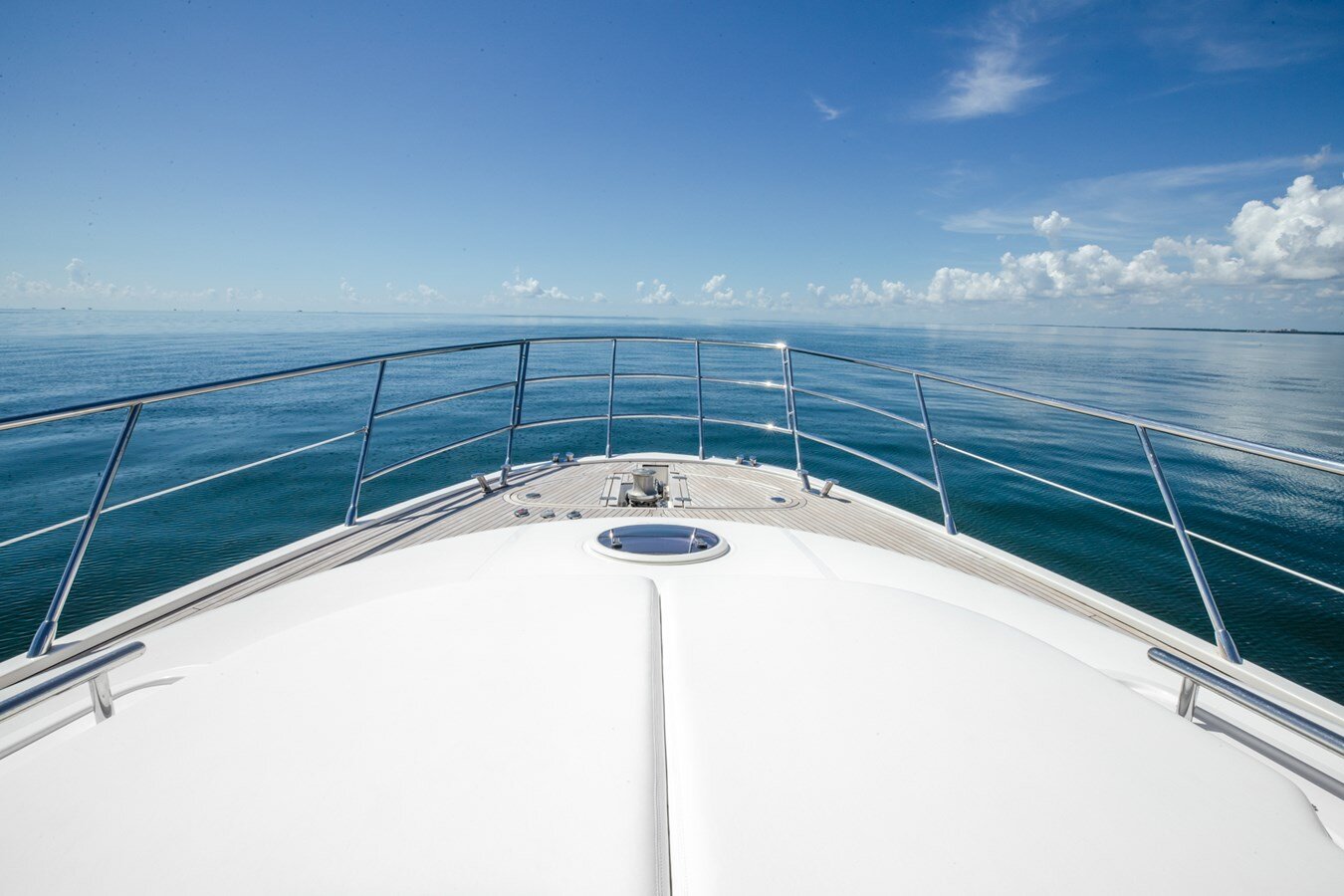 2012-azimut-yachts-7570-d40a0b