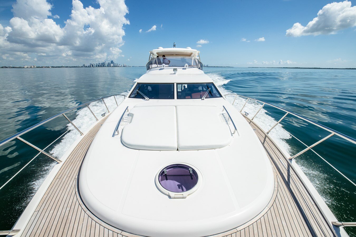 2012-azimut-yachts-7570-d40a0b