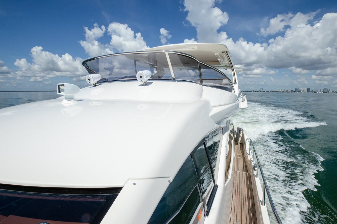 2012-azimut-yachts-7570-d40a0b