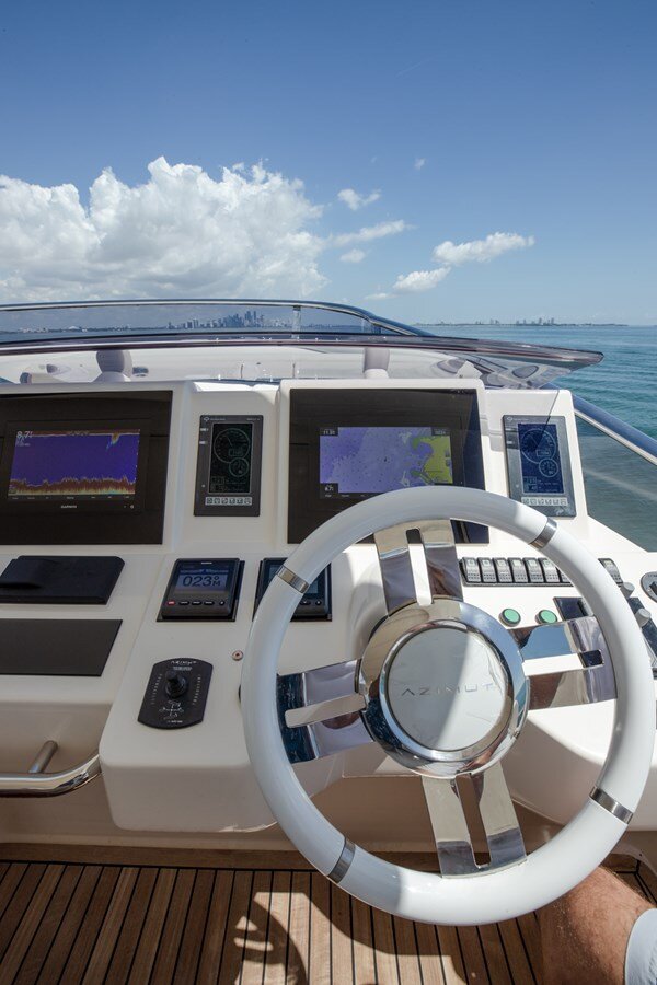 2012-azimut-yachts-7570-d40a0b