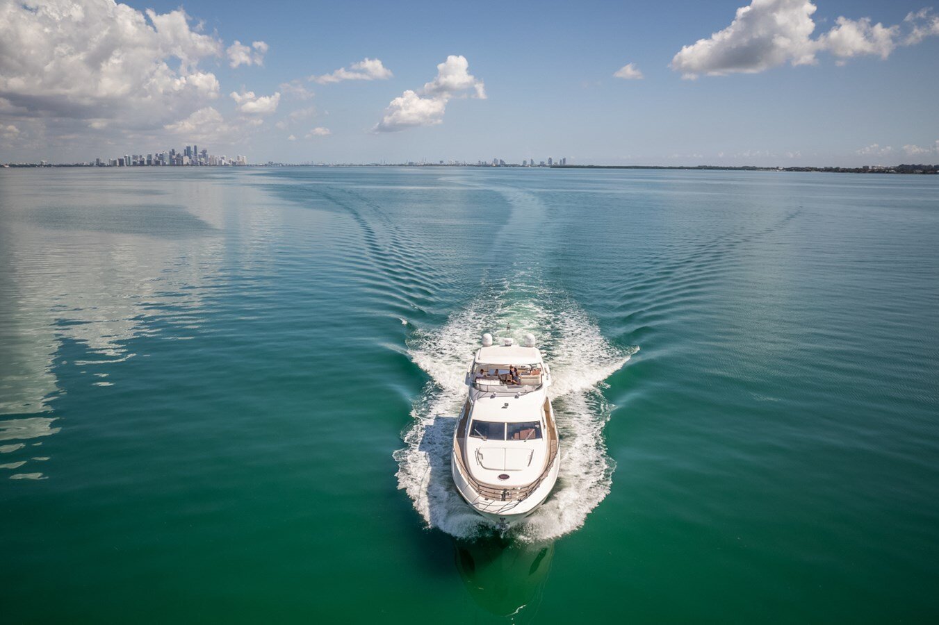 2012-azimut-yachts-7570-d40a0b