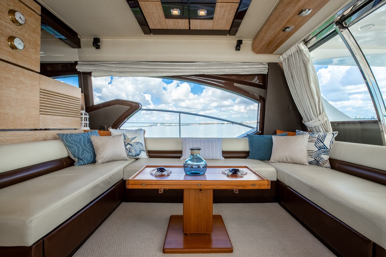 2012-azimut-yachts-7570-d40a0b