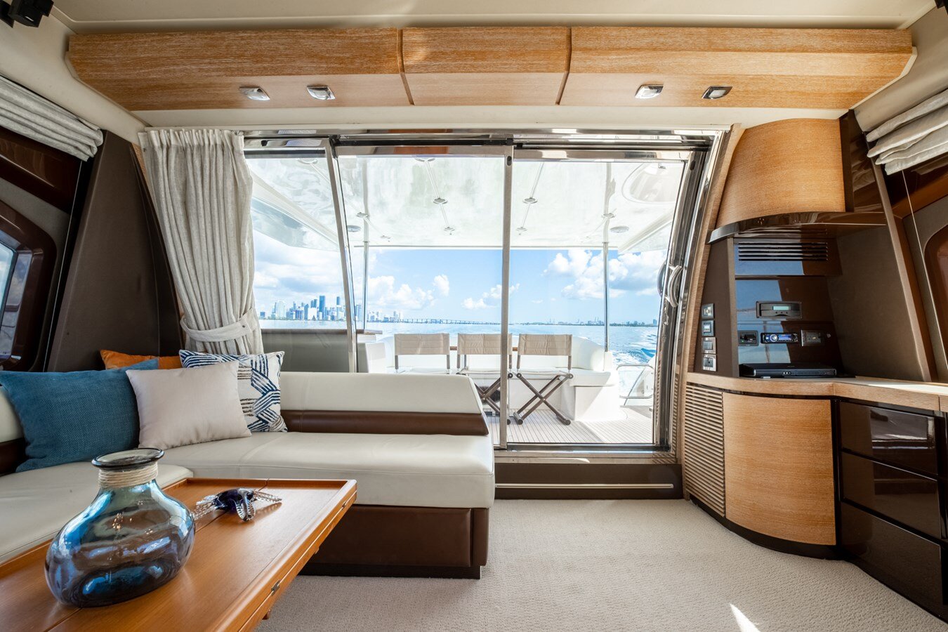 2012-azimut-yachts-7570-d40a0b