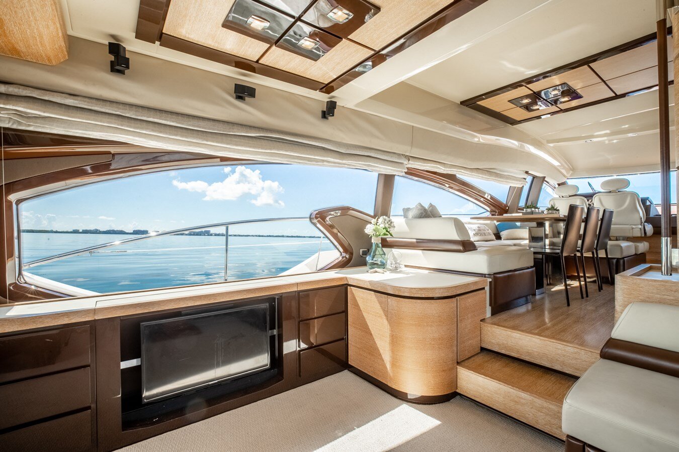 2012-azimut-yachts-7570-d40a0b