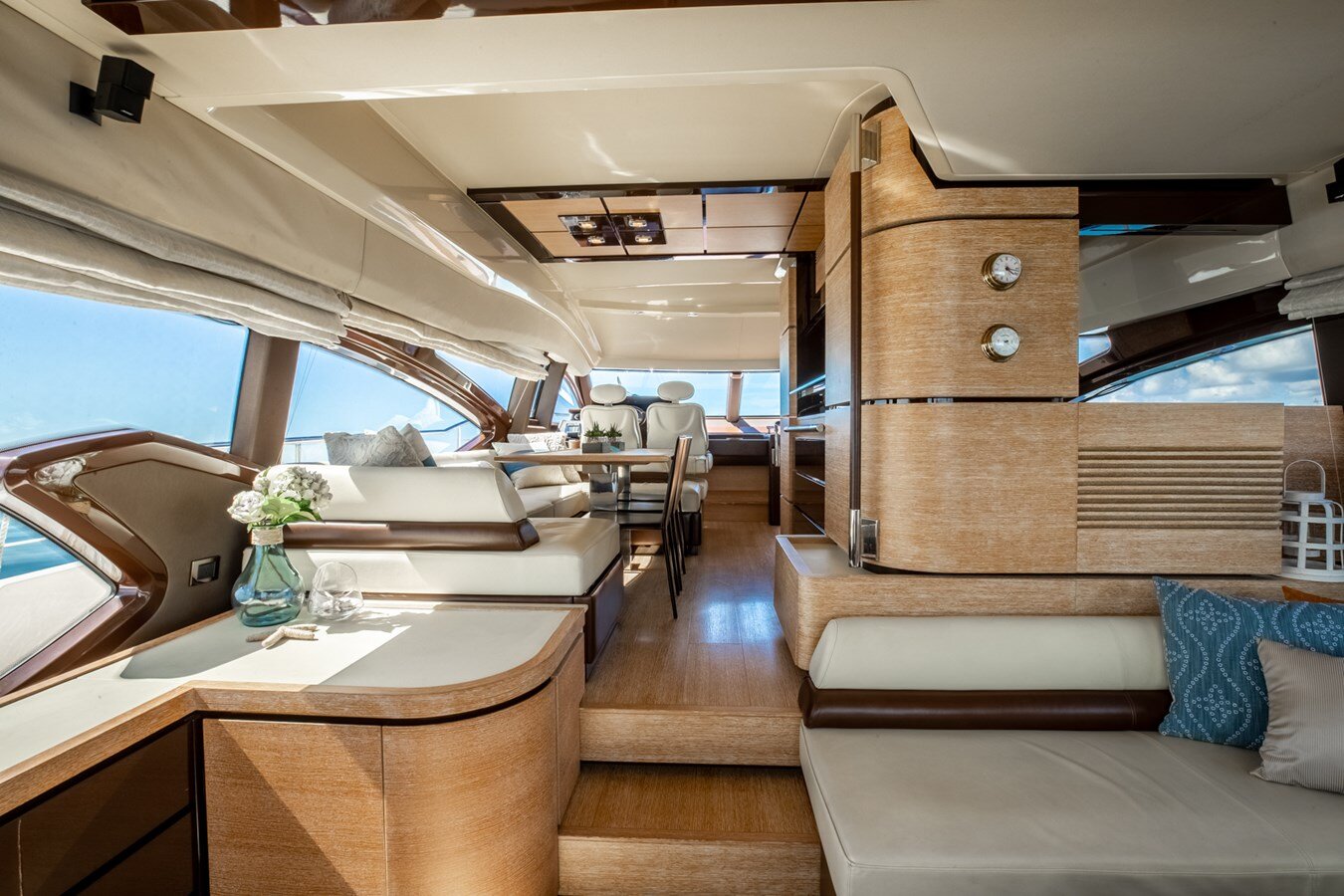 2012-azimut-yachts-7570-d40a0b