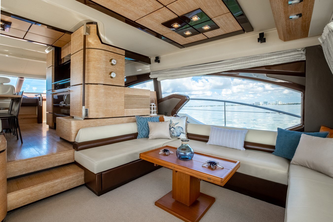 2012-azimut-yachts-7570-d40a0b
