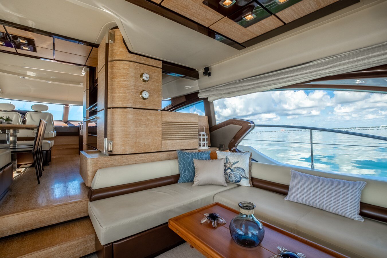 2012-azimut-yachts-7570-d40a0b