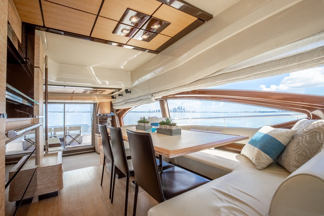 2012-azimut-yachts-7570-d40a0b