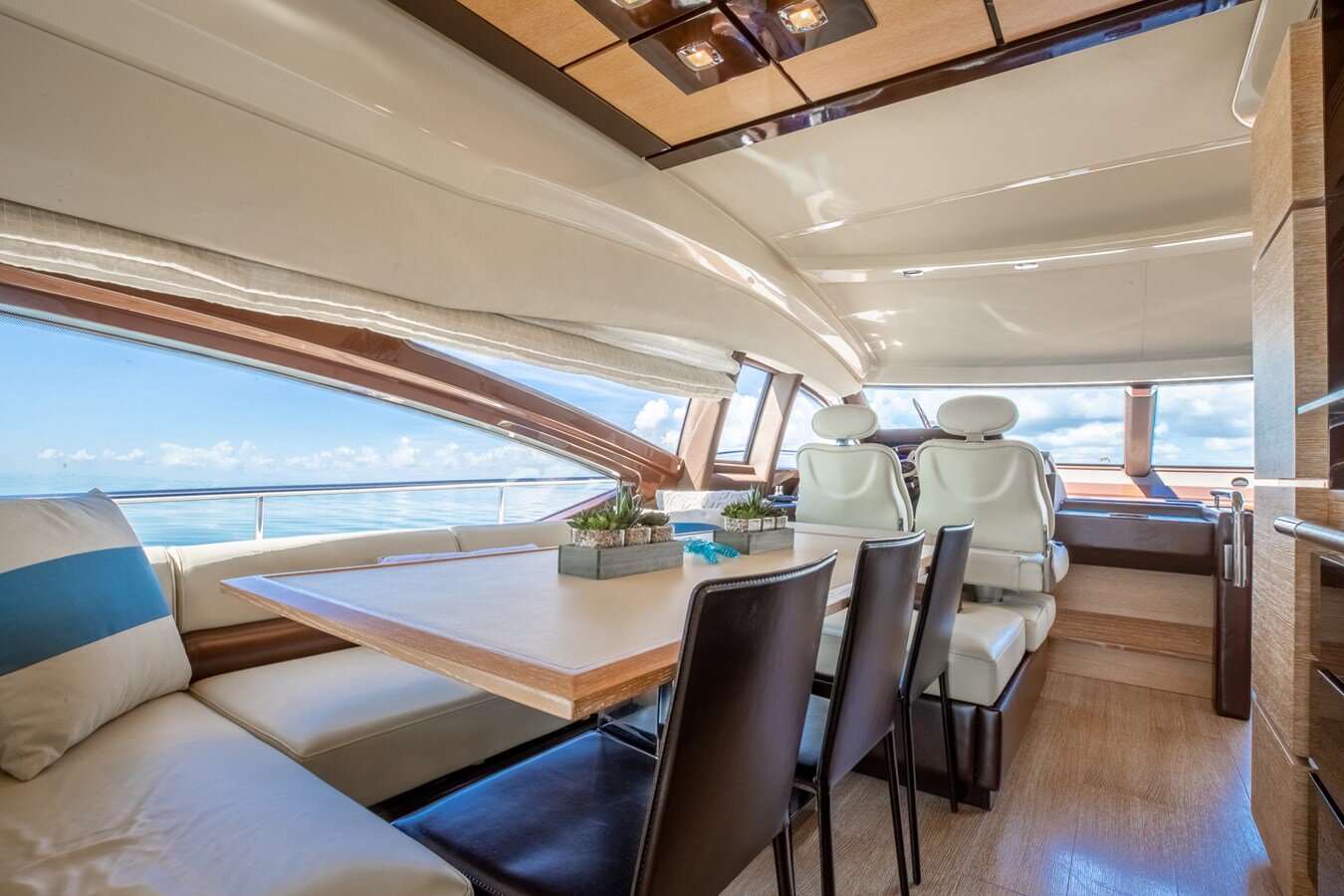 2012-azimut-yachts-7570-d40a0b