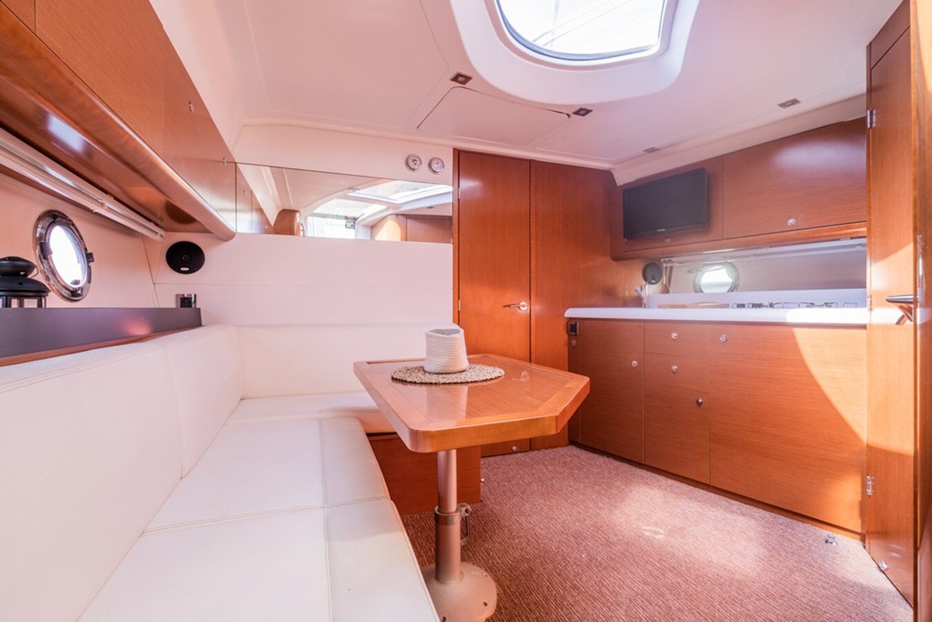 2012-beneteau-37-9-3de3cf