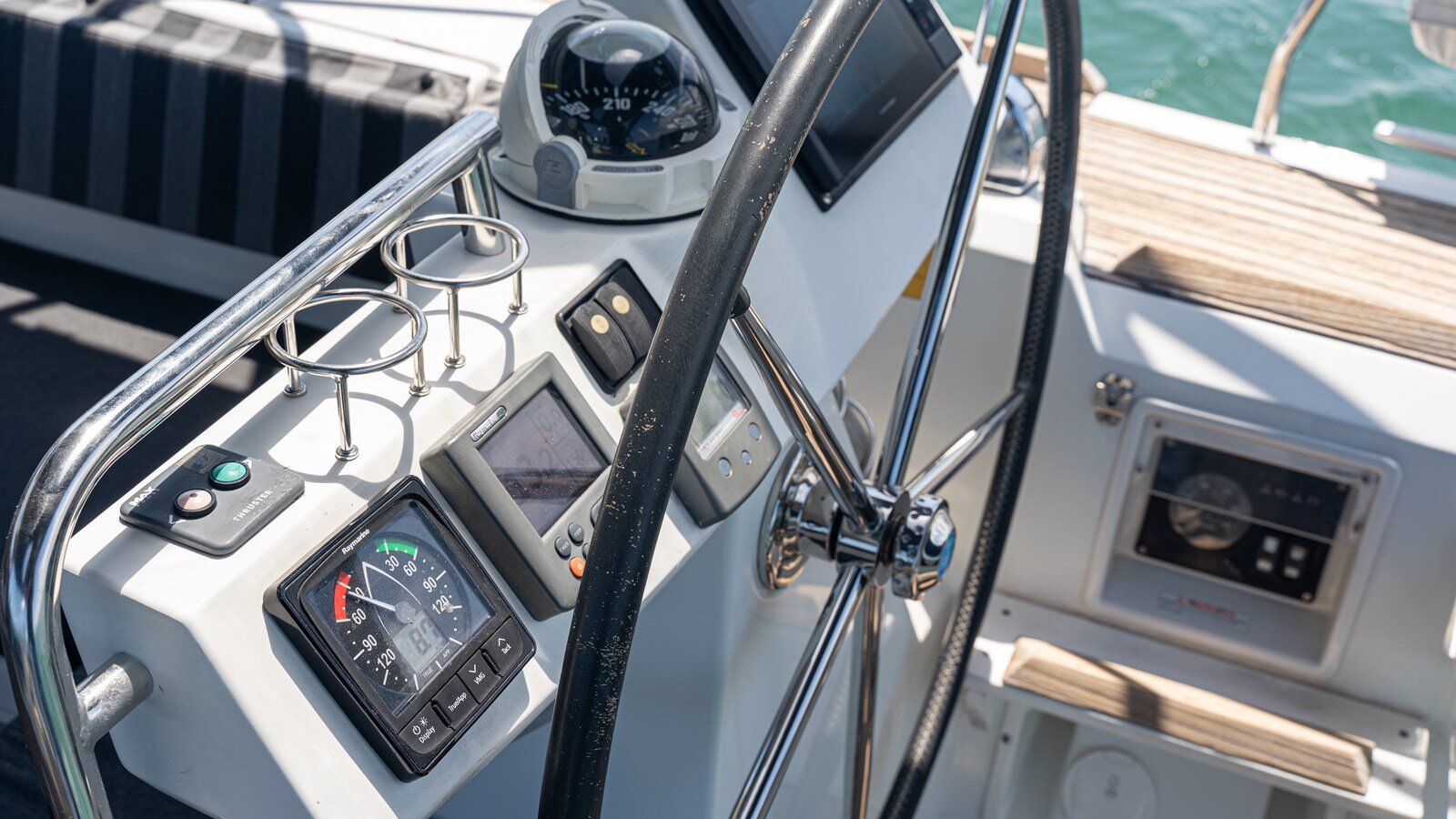 2012-beneteau-49-6-4bdb9b