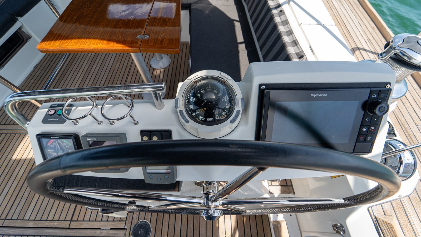 2012-beneteau-49-6-4bdb9b