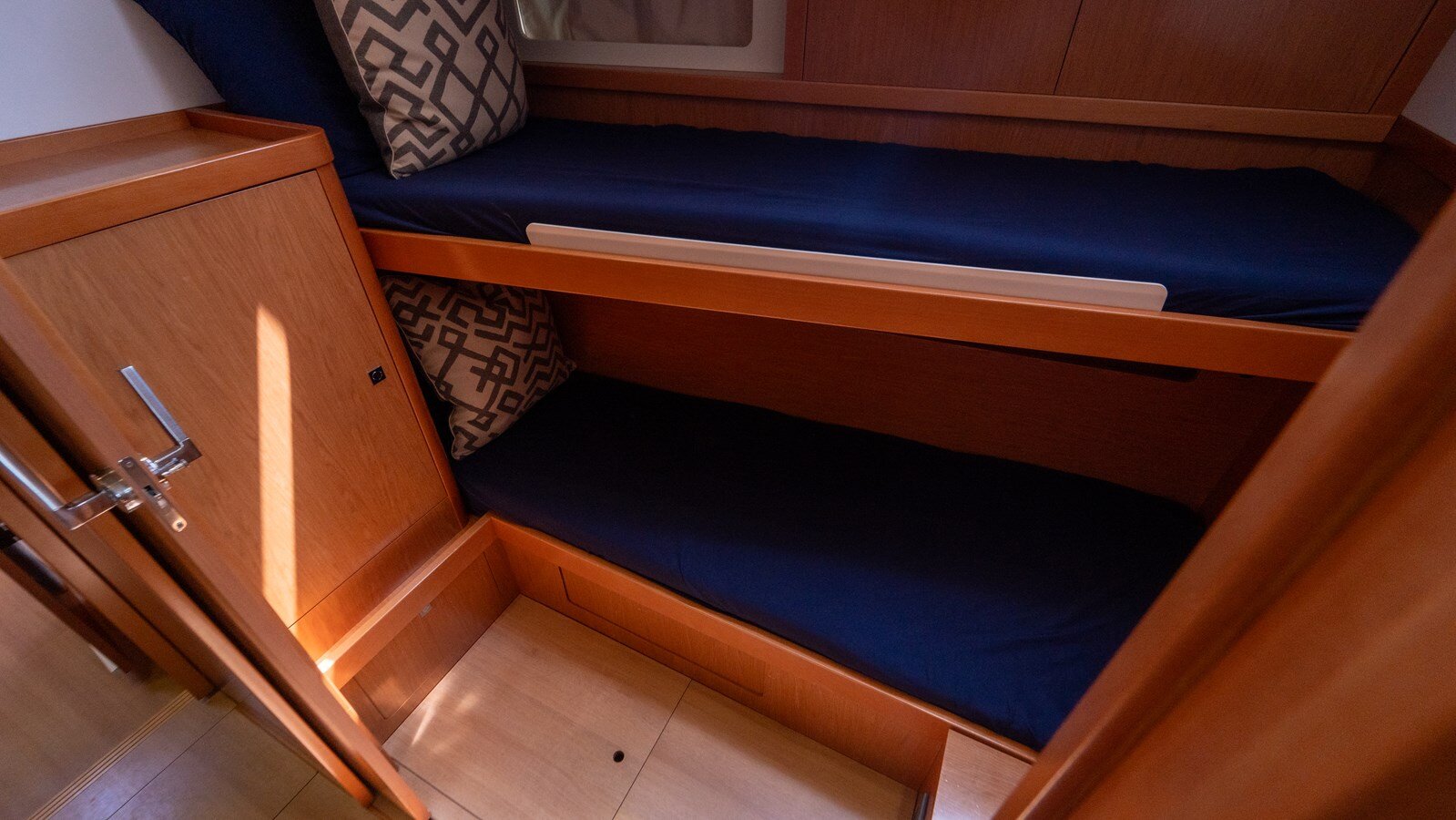 2012-beneteau-49-6-4bdb9b