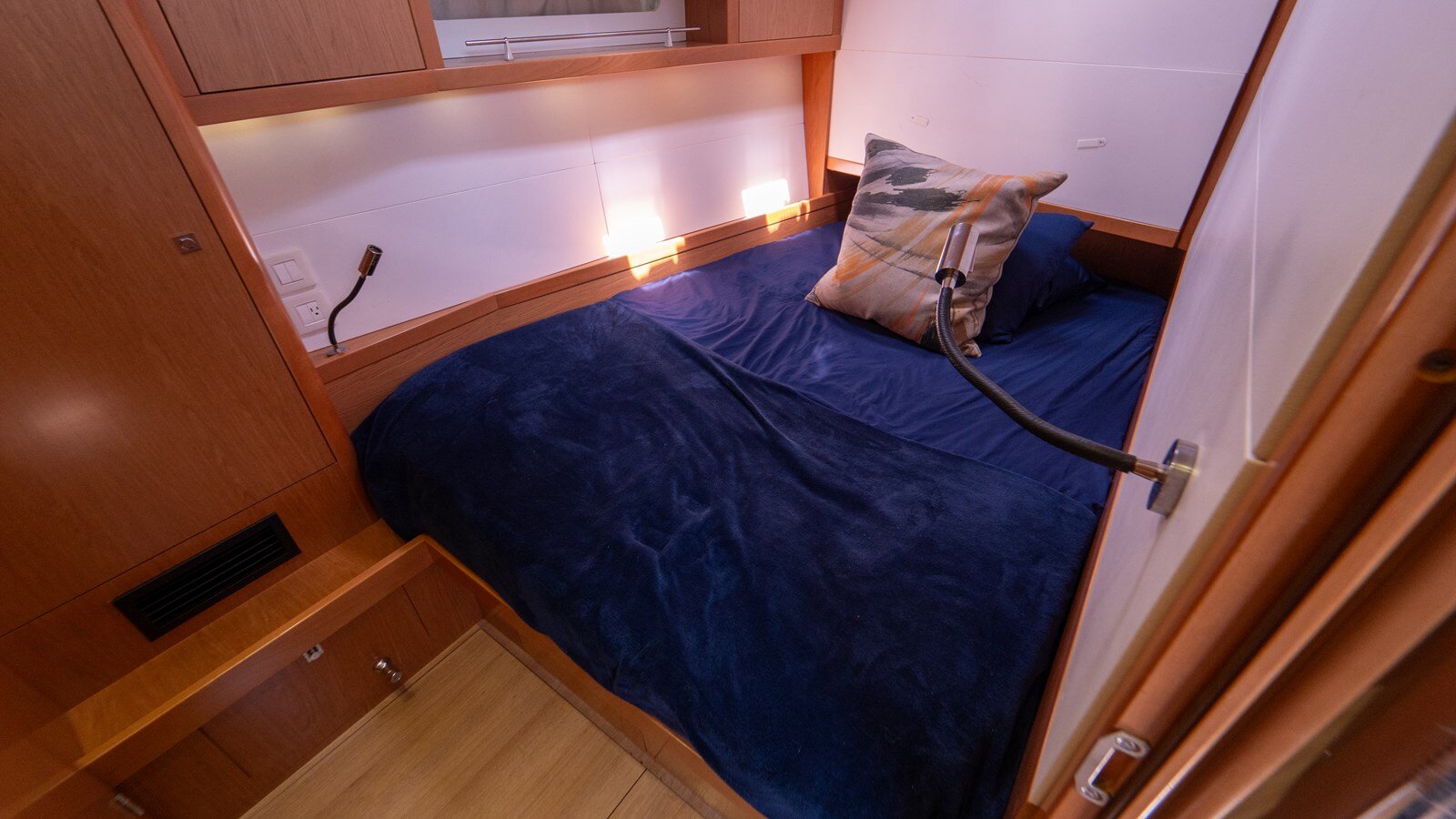 2012-beneteau-49-6-4bdb9b