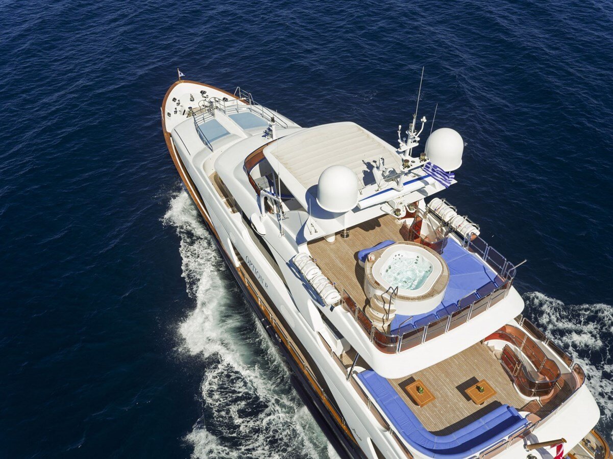 2012-benetti-121-5-b7d407