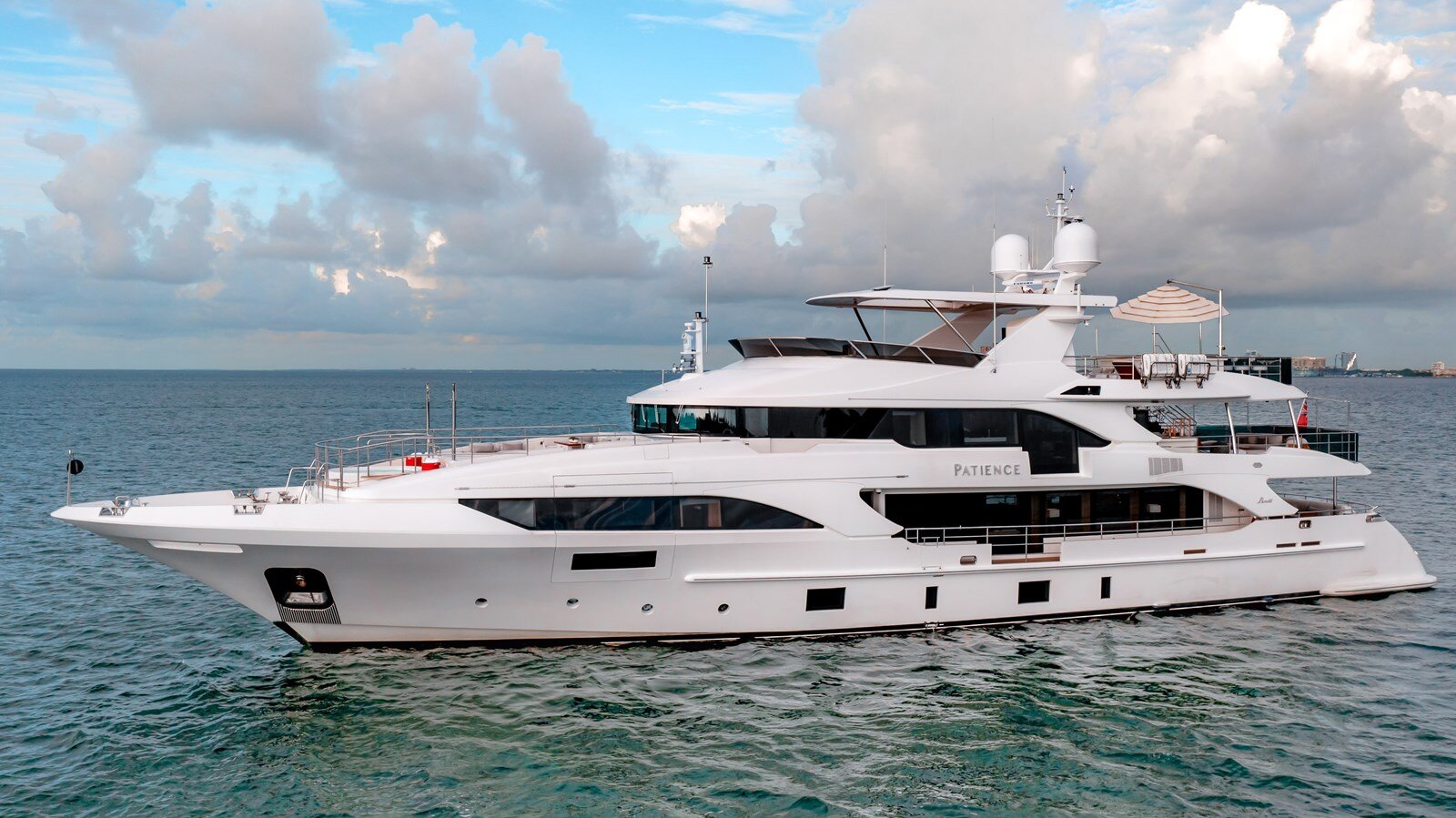 2012-benetti-132-86c448