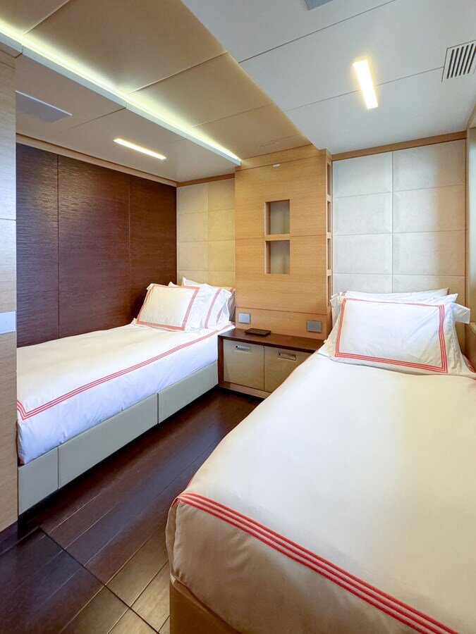 2012-benetti-132-86c448