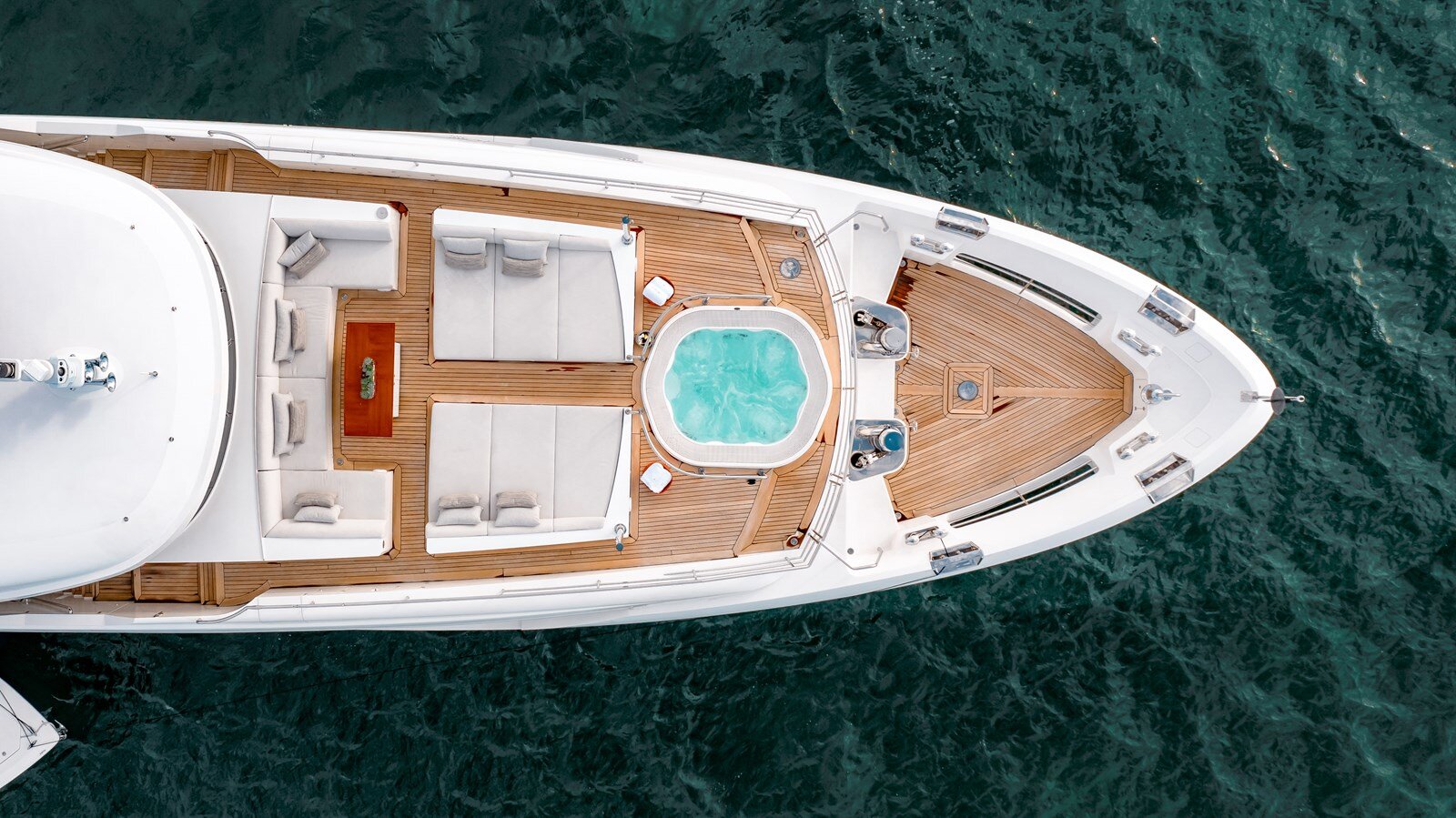 2012-benetti-132-86c448