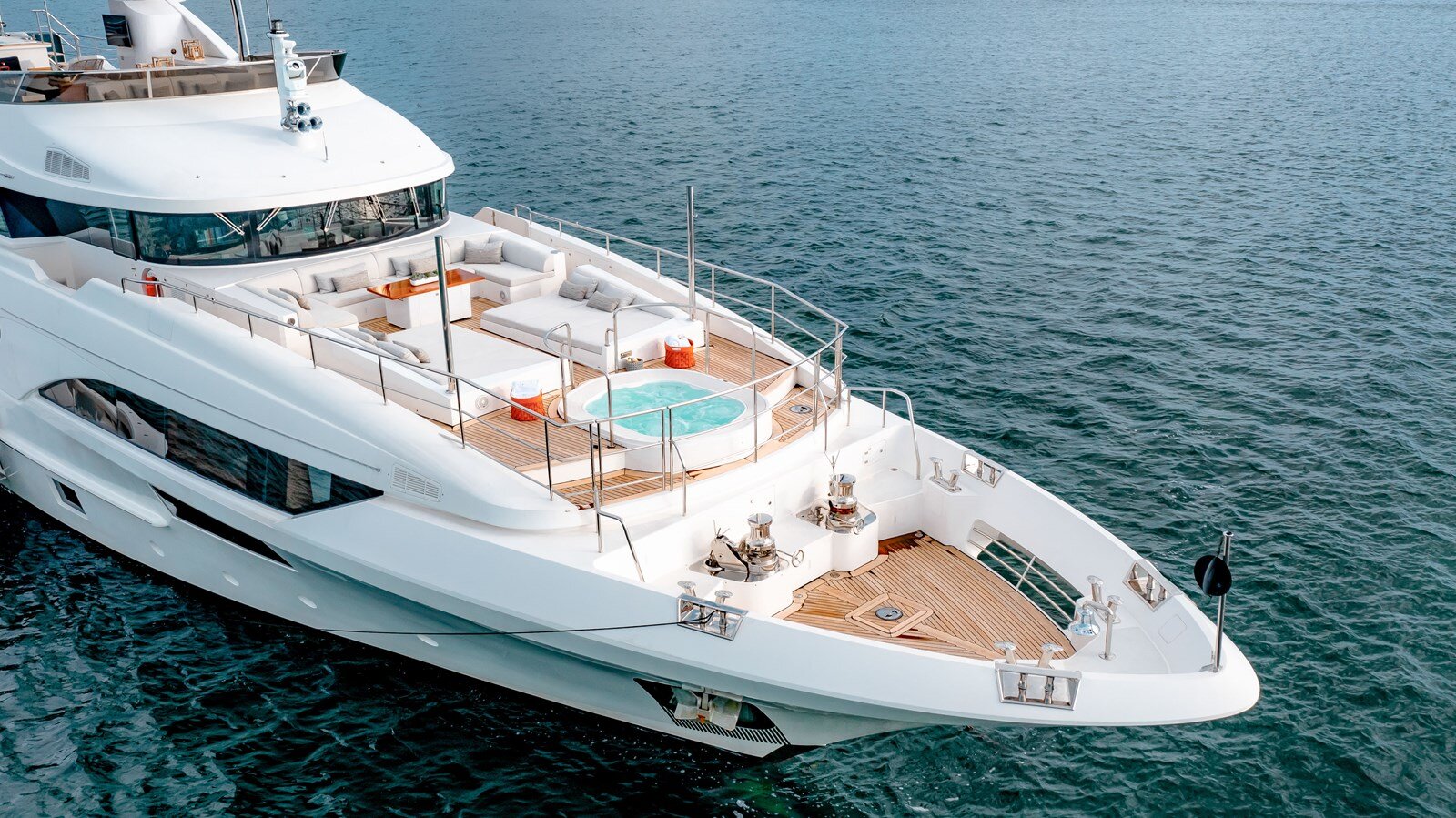 2012-benetti-132-86c448