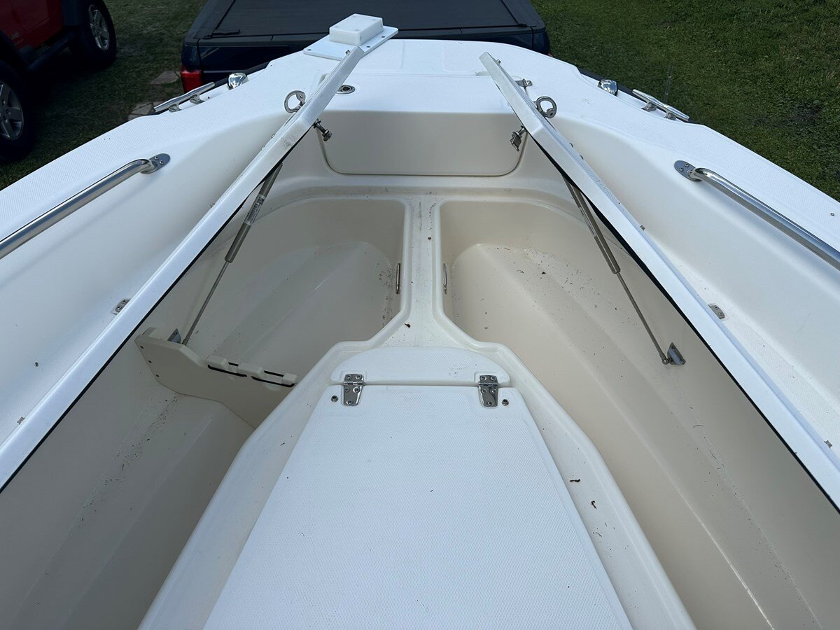 2012-boston-whaler-23-6-59980b