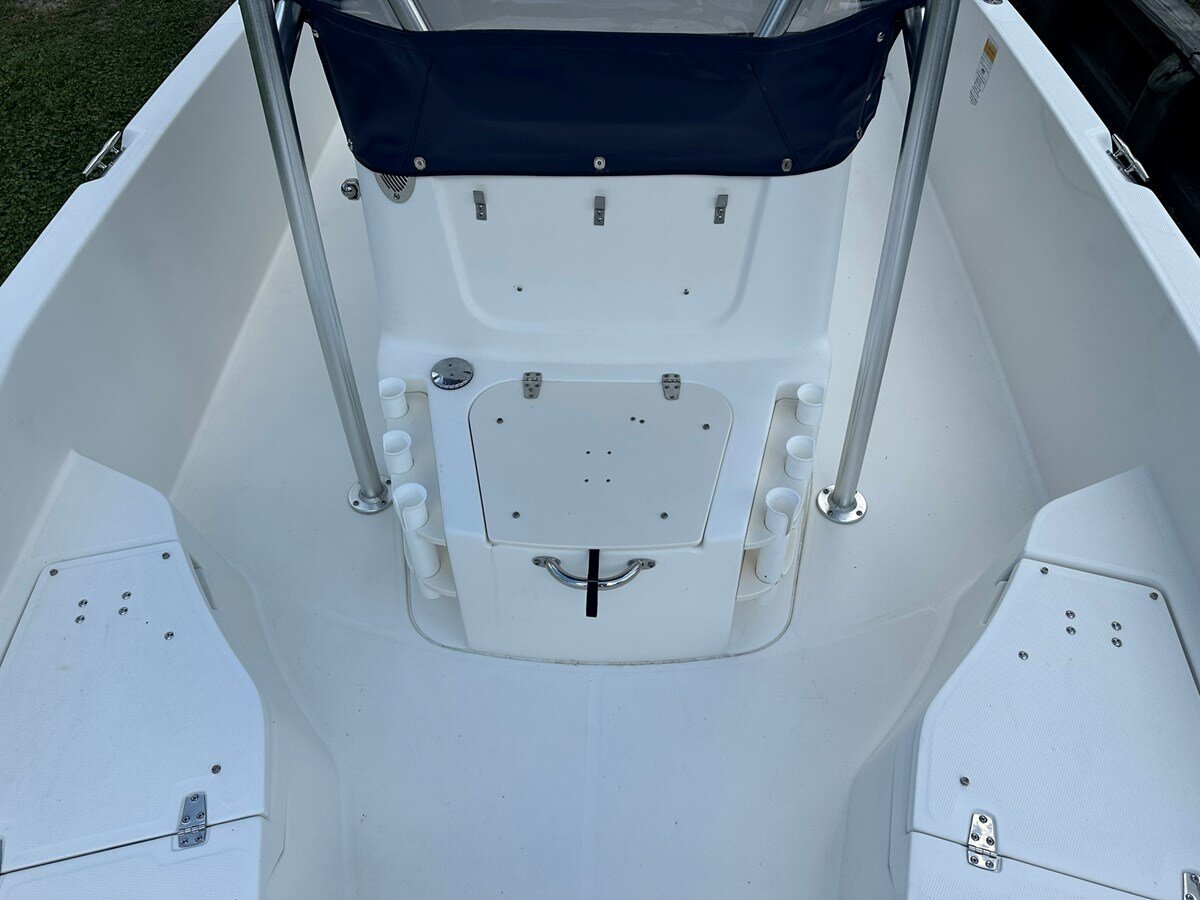 2012-boston-whaler-23-6-59980b