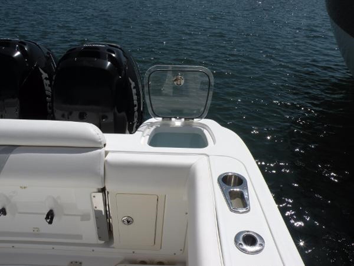 2012-boston-whaler-37-353ce4