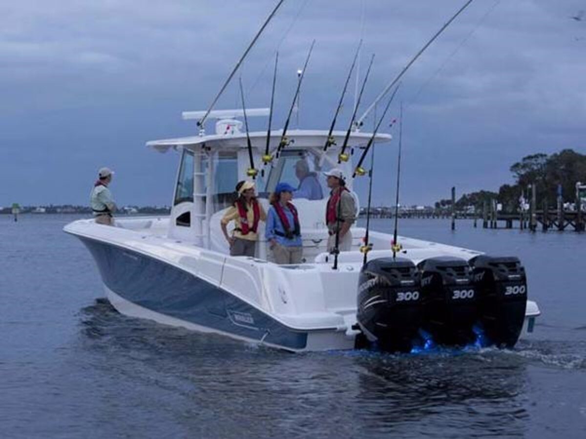 2012-boston-whaler-37-353ce4