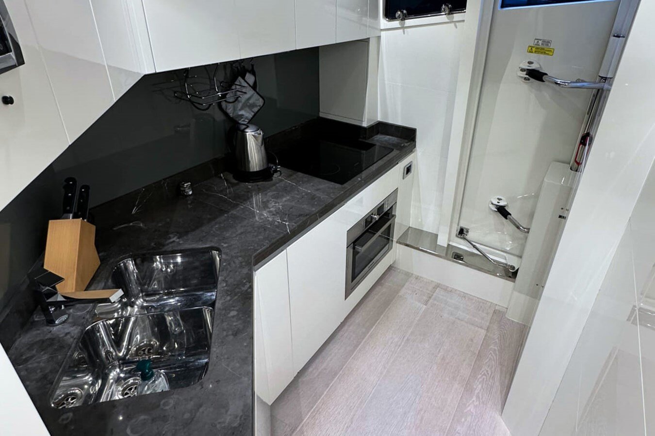 2012-dominator-78-7-7b74a5