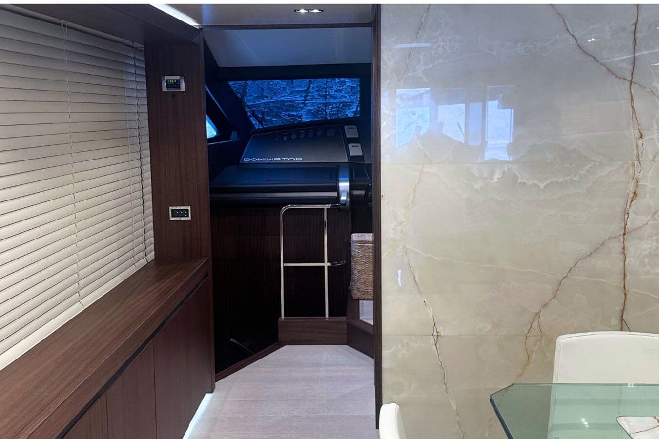 2012-dominator-78-7-7b74a5