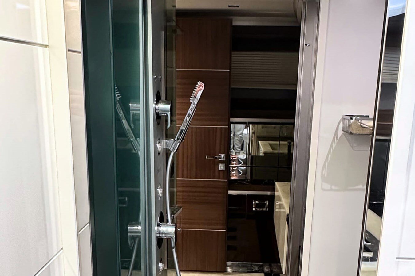 2012-dominator-78-7-7b74a5